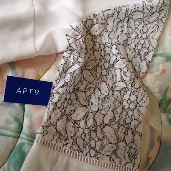 NWT APT.9 M White Bell Longsleeves V-neck Lace Women's Top Blouse - Picture 6 of 11